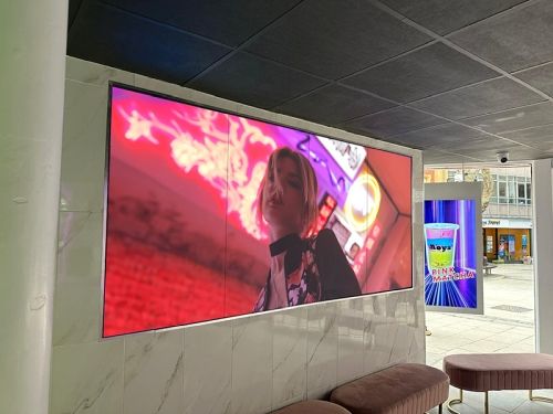 Ecran Led indoor avec connectique wifi intégré_0