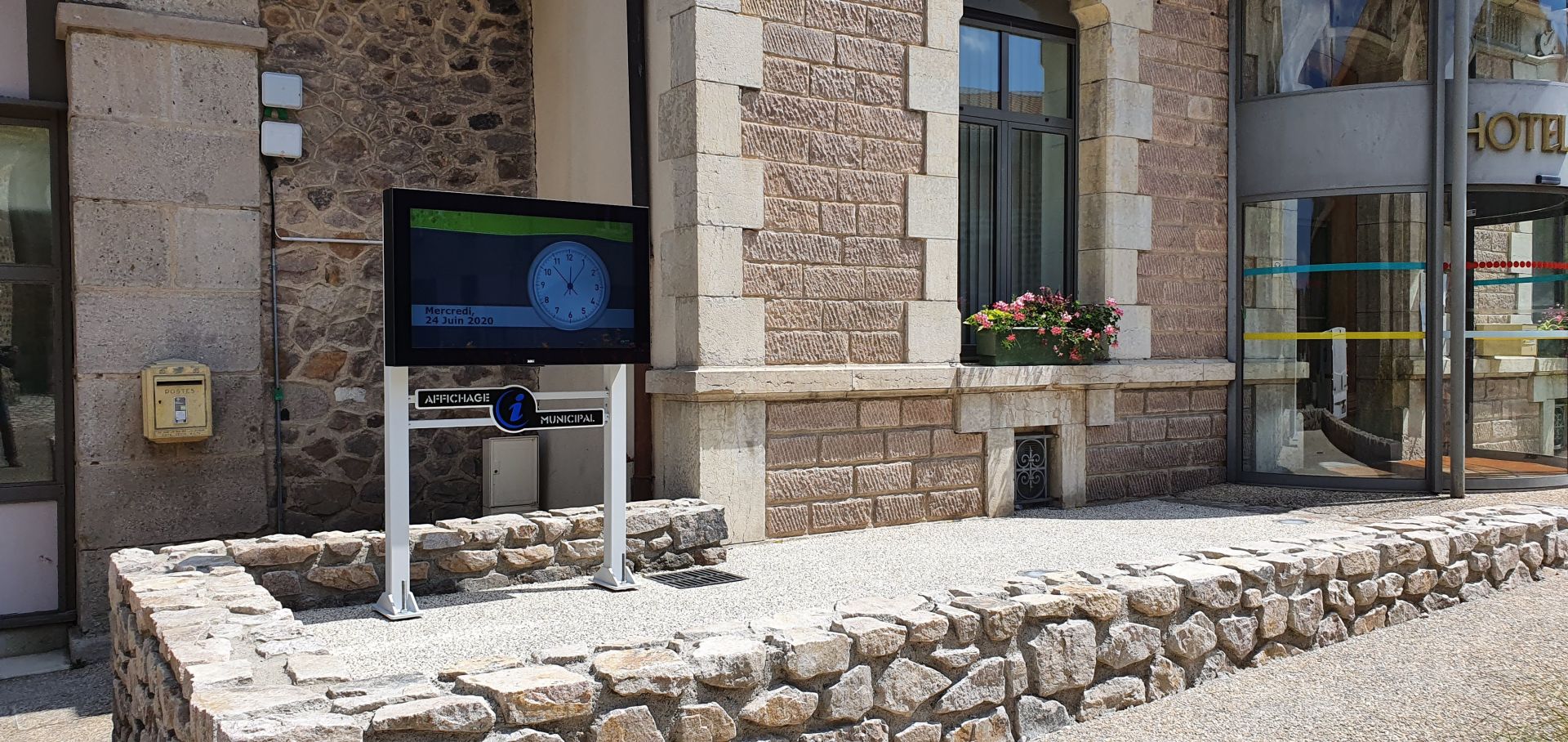 Ecrans d'affichage extérieur numérique - panneaux/tableaux extérieures_1