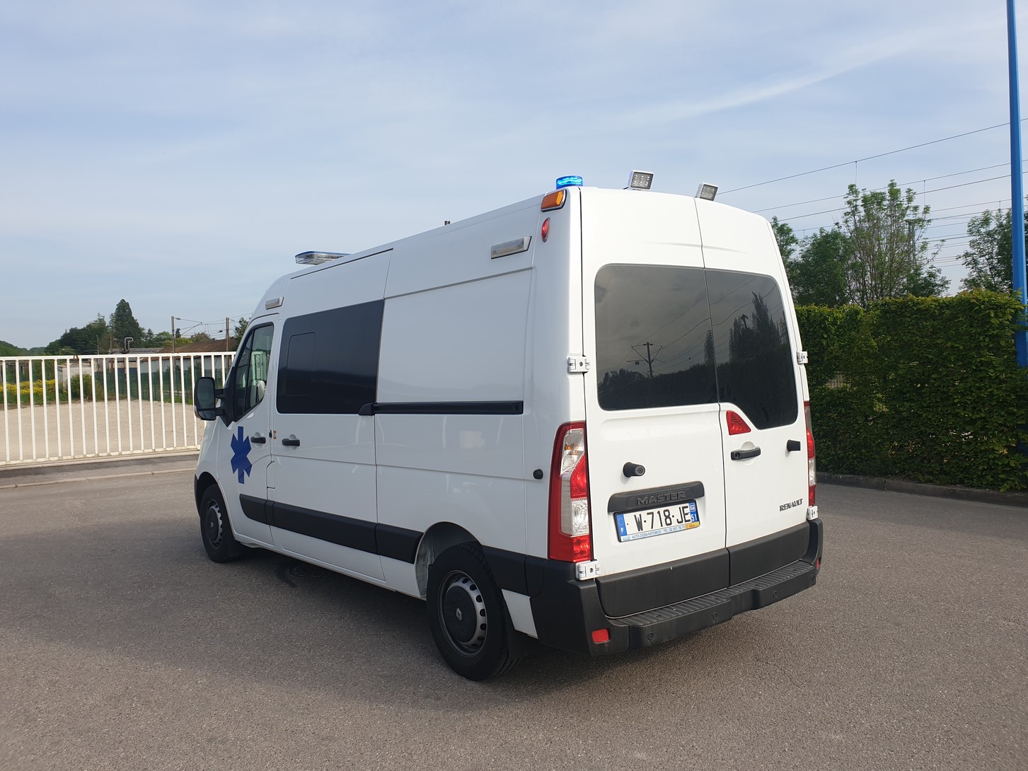 Ambulance renault master l2h2 165 type b/c_1