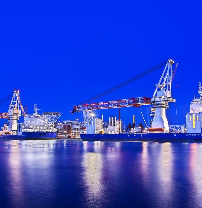 BOS 35000 - Grue portuaire offshore Liebherr - Capacité de levage max 1 250 t - Portée 102 m_1