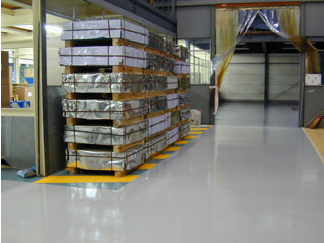 Dérochant et dégraissant béton - CIM 7 TLM - adapté industries mécaniques, garages, ateliers d'artisans_1