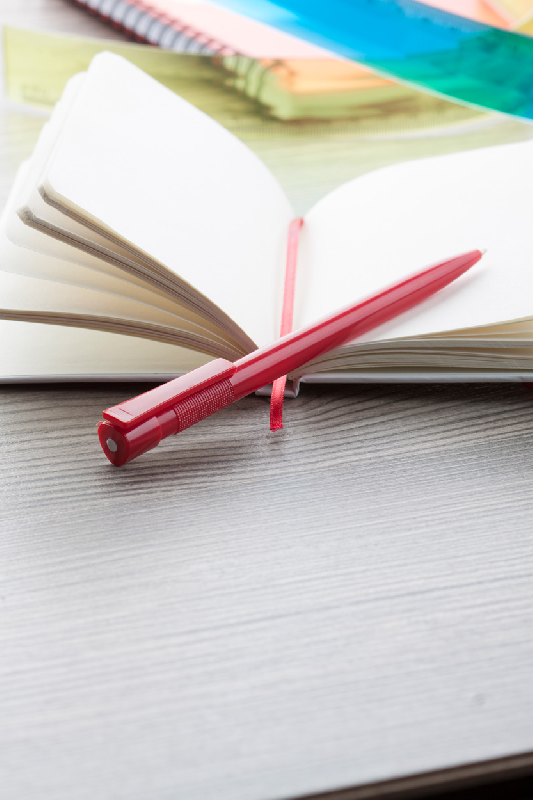 Stylo à bille en plastique - encre bleue - couleur rouge - poids 8g_1