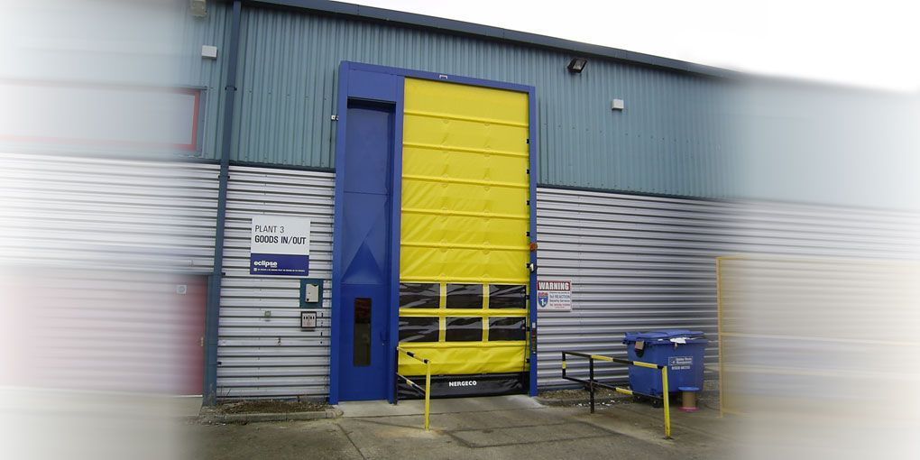 Porte rapide extérieure - ASSA ABLOY VL 2000 Star - Réactivité, étanchéité, longévité et résistance pour process intensifs_2