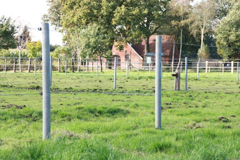 Poteaux de clôture hanit en résine recyclée - Imitation bois robuste - 2m de long_1