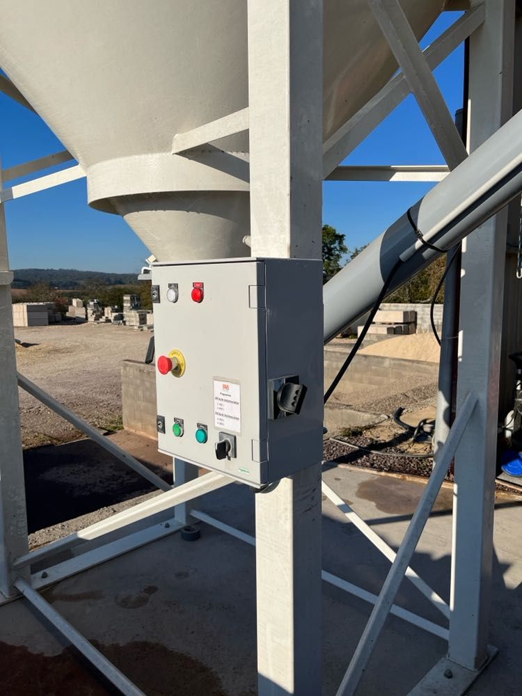 Silo à ciment entierement reconditionné (50 tonnes)_1