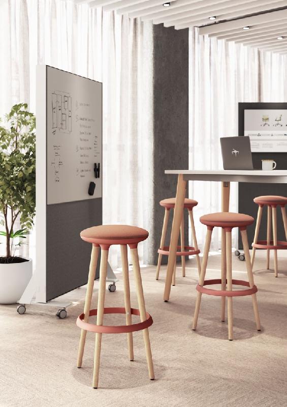 Tabouret haut avec pieds en bois et repose pieds TOP - Rouge terracotta_1