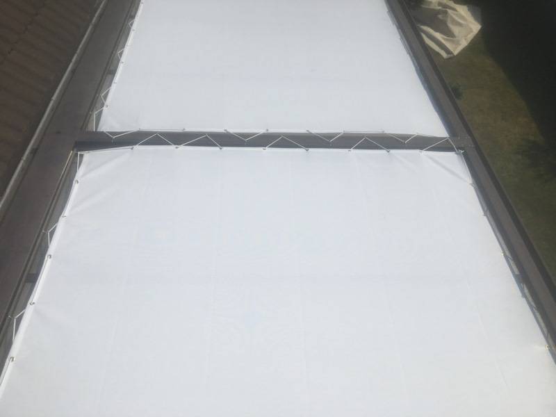 Protection solaire amovible pour puits de lumière
