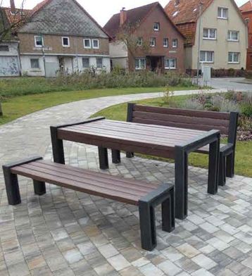 Table publique en plastique recyclé - longueurs 150/180 cm - accessible PMR - HYDE PARK - ADS EQUIPEMENTS EURL_1