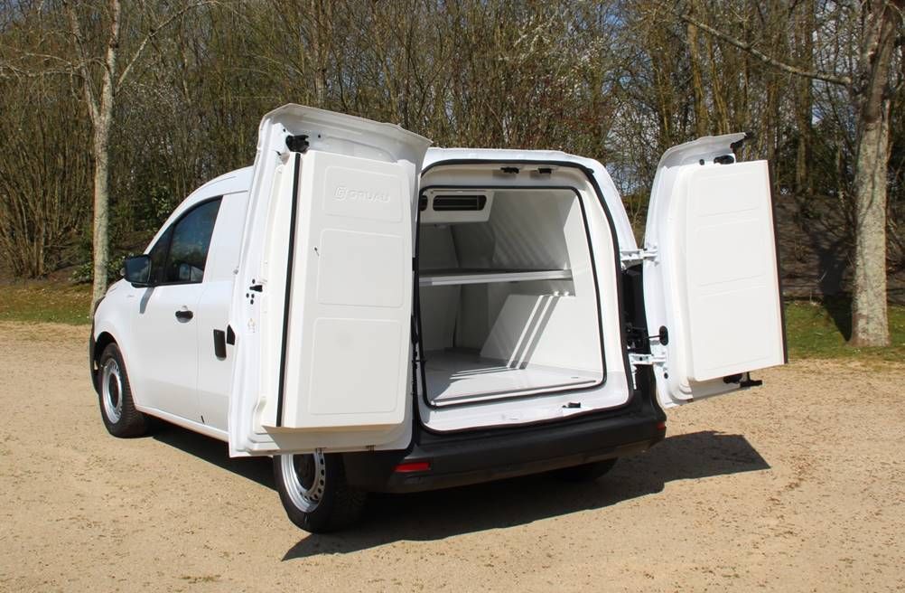 Véhicule frigorifique avec cellule intégrée IsoCity 1,6 ou 2,1m3 - Froid positif ou négatif - Renault Kangoo Van_1