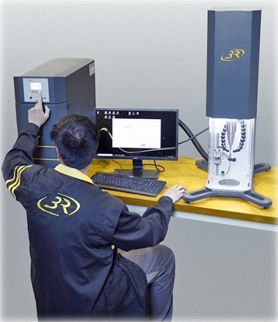 Machine d'essais de fatigue gigacyclique alternés symétriques - MEG 20_1