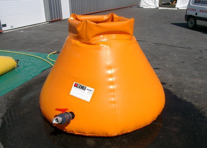 Citernes ouvertes pour eaux polluée_0