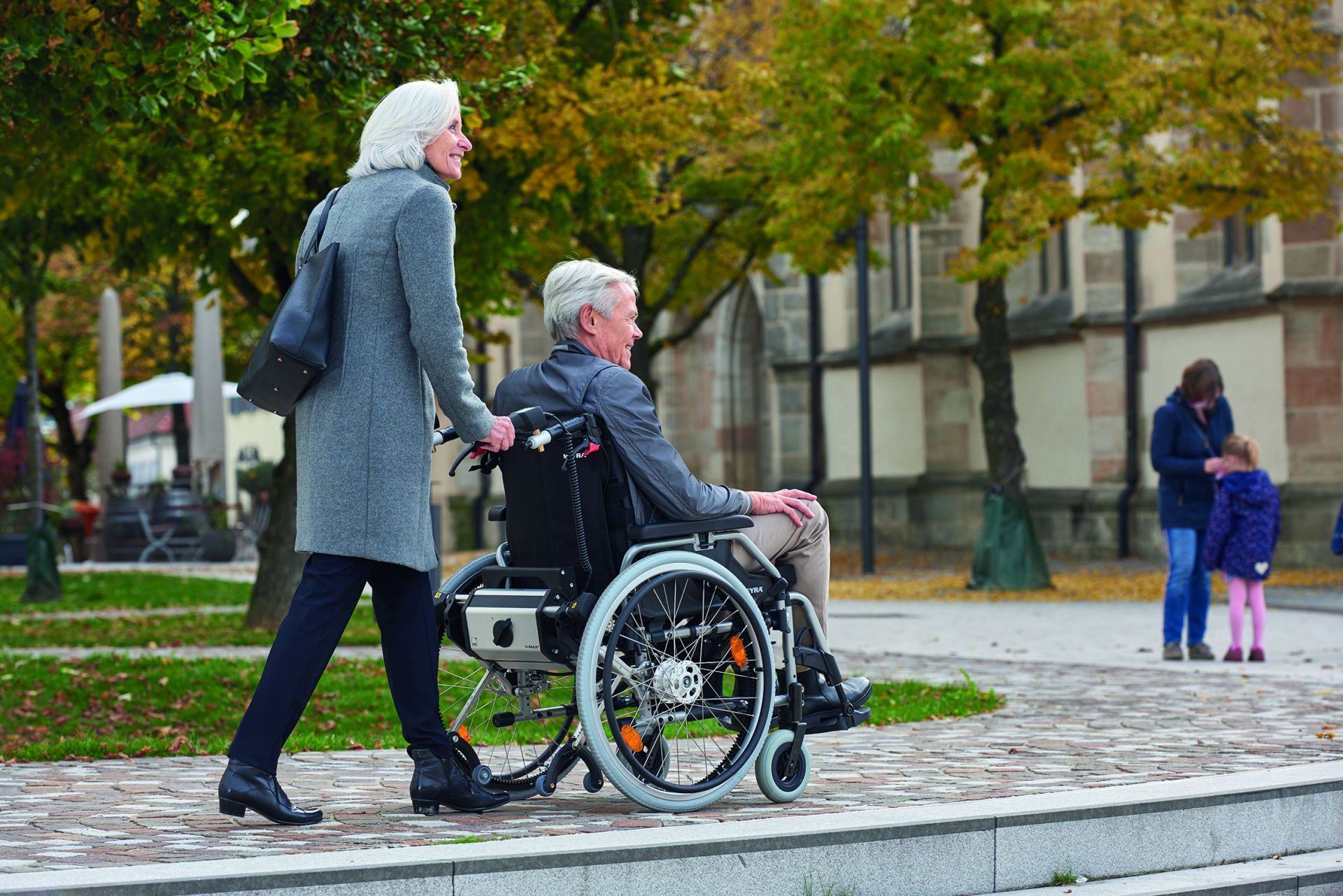 Motorisation pour fauteuil roulant manuel - v-max_1