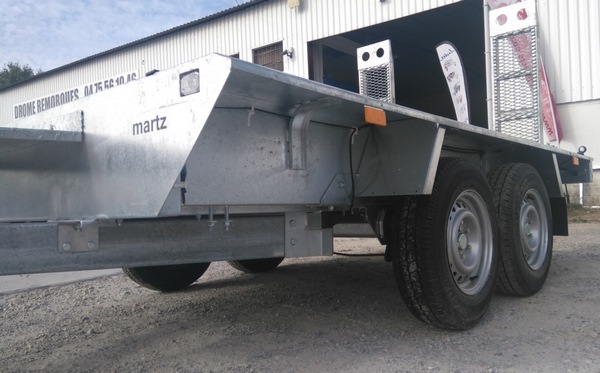 Remorque porte-engins TEMA Builder 2.7T - 3m x 1.5m - 2 essieux - structure galvanisée_1