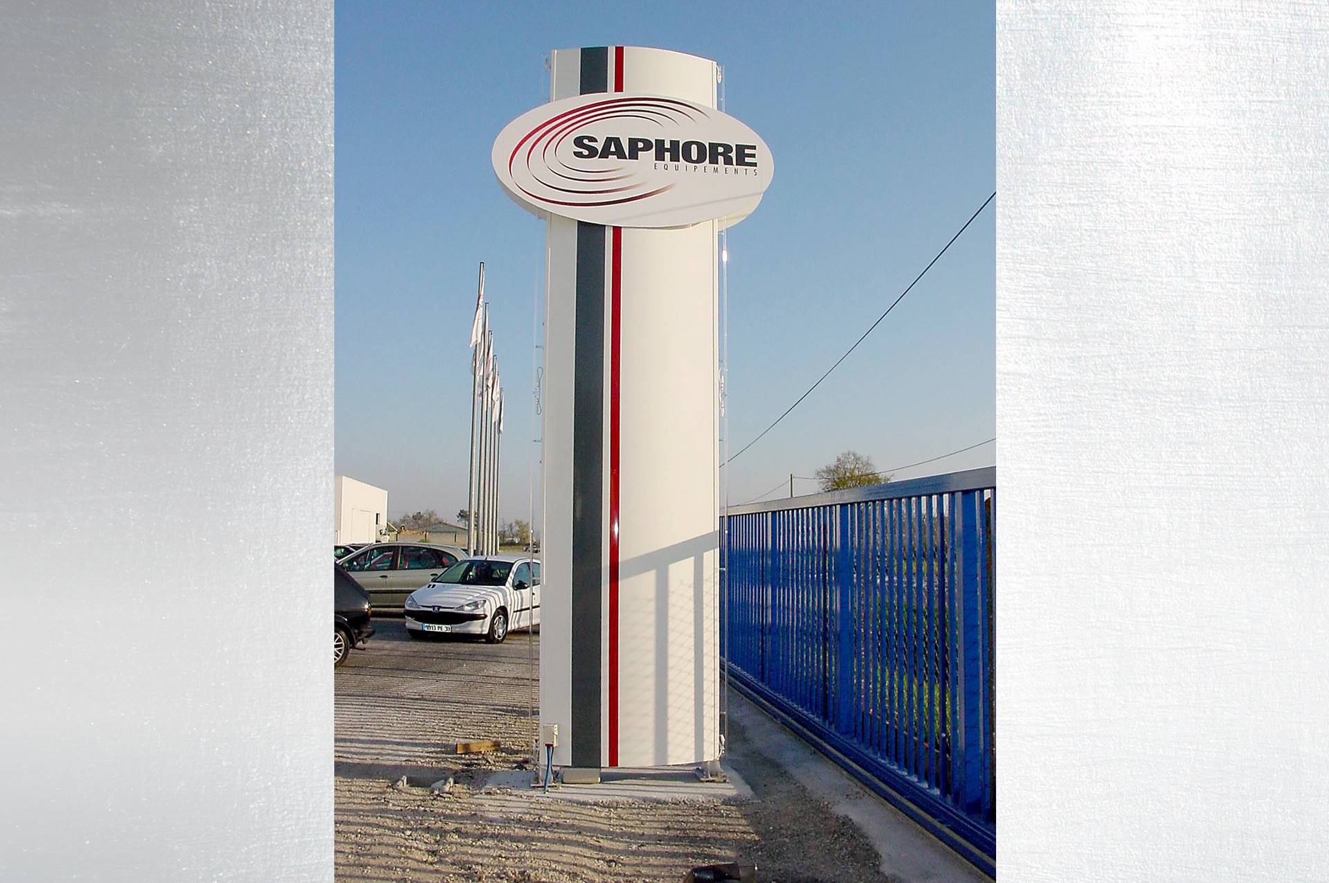 Signalétique spéciale - KIKAFFICH - supports d'affichage et mobiliers urbains personnalisés par FRANCEMETAL_0