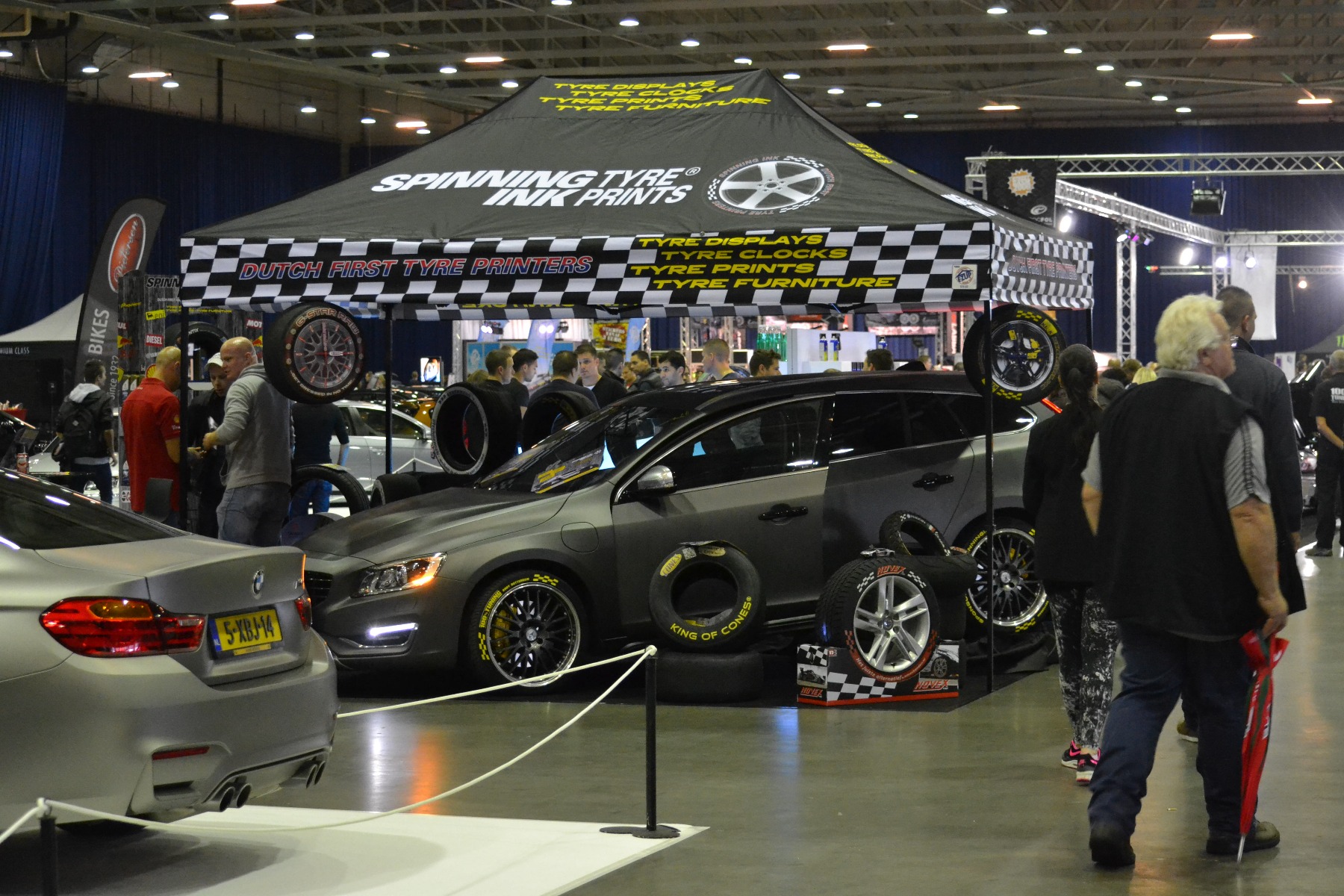 Tente publicitaire Eclipse™ 3x6 - E-Z UP - pour expositions, salons, événements en plein air et opérations marketing_1