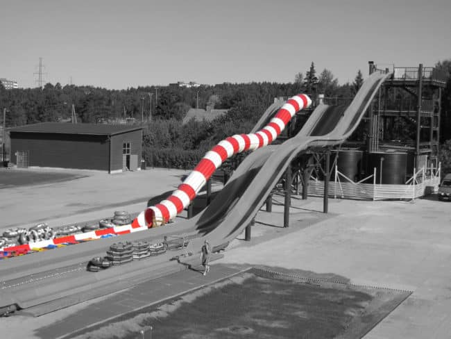 Toboggan fermé à bouée - large choix de couleurs pour les glissières_1