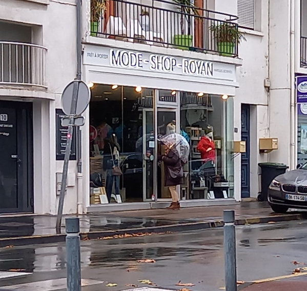 Enseigne lumineuse personnalisée pour une visibilité de jour comme de nuit - OUEST ENSEIGNES_1