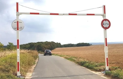 Portique universel tournant réglable 5-12 m pour parking, limitation de hauteur_1