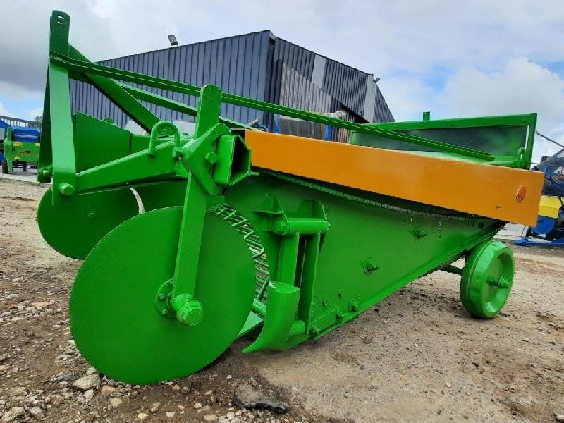 Arracheuse de pommes de terre Agromet aligneuse Wega - Occasion - Largeur 1,30m - Révisée avec tapis neuf_1