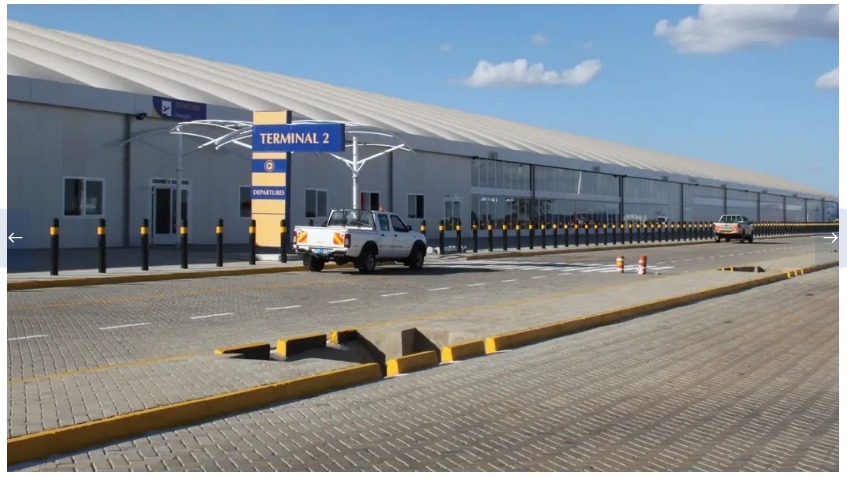 Hangar sur mesure HTS TENTIQ GMBH - protection optimale pour biens et marchandises - structures démontables, isolées ou non_1