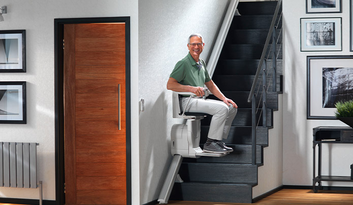 Fauteuil monte-escalier design SOLUS - Monte-charge d'escalier électrique intérieur/extérieur - Style contemporain primé, clé de privatisation, pour escaliers droits et tournants_2