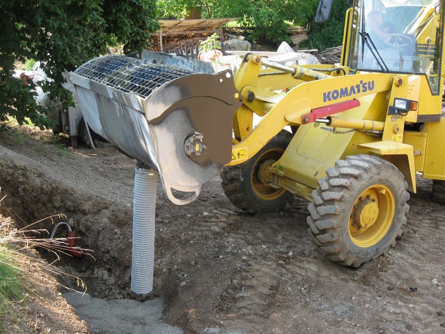 Godet malaxeur à déversement central_2