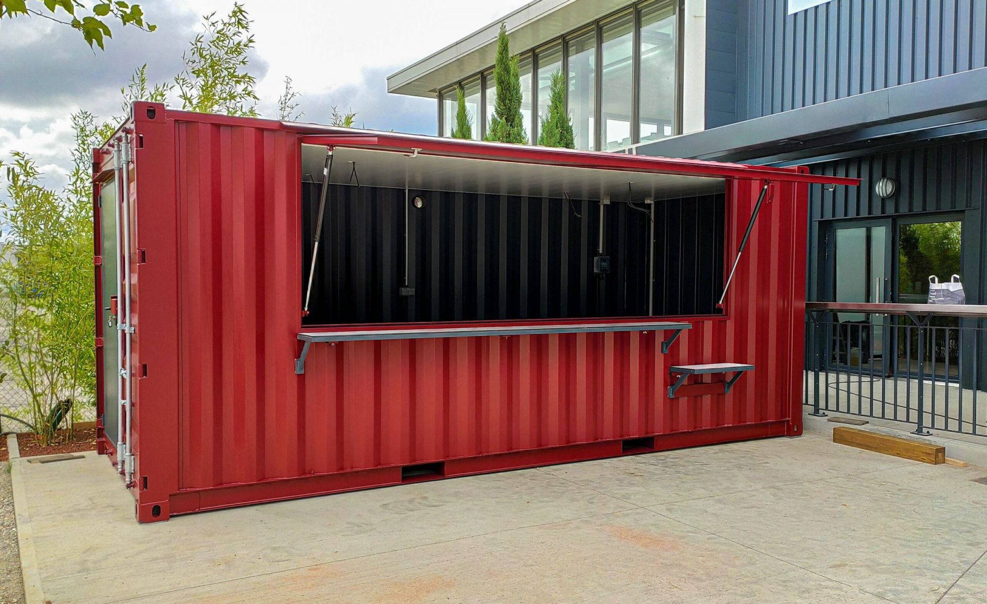 Container aménagé transformable en snack, bar, idéal pour la vente à emporter - Snack' Cube_0