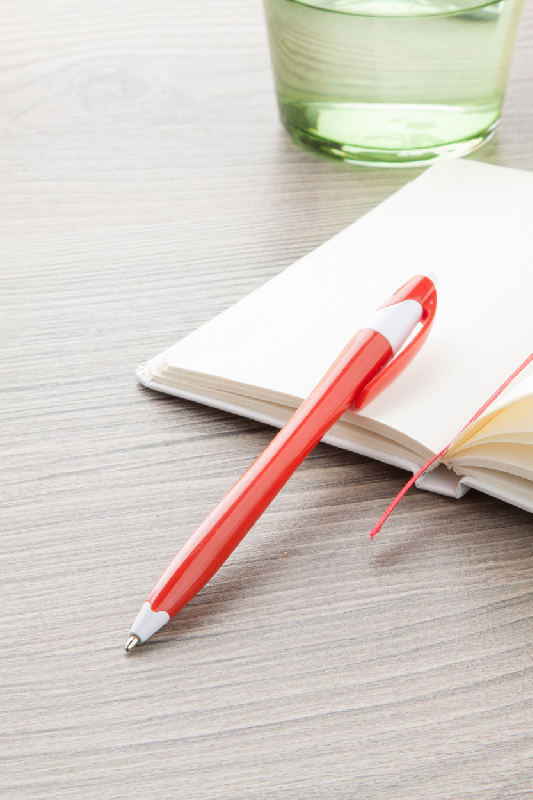 Stylo à bille en plastique - couleur rouge - encre bleue - 7g_1