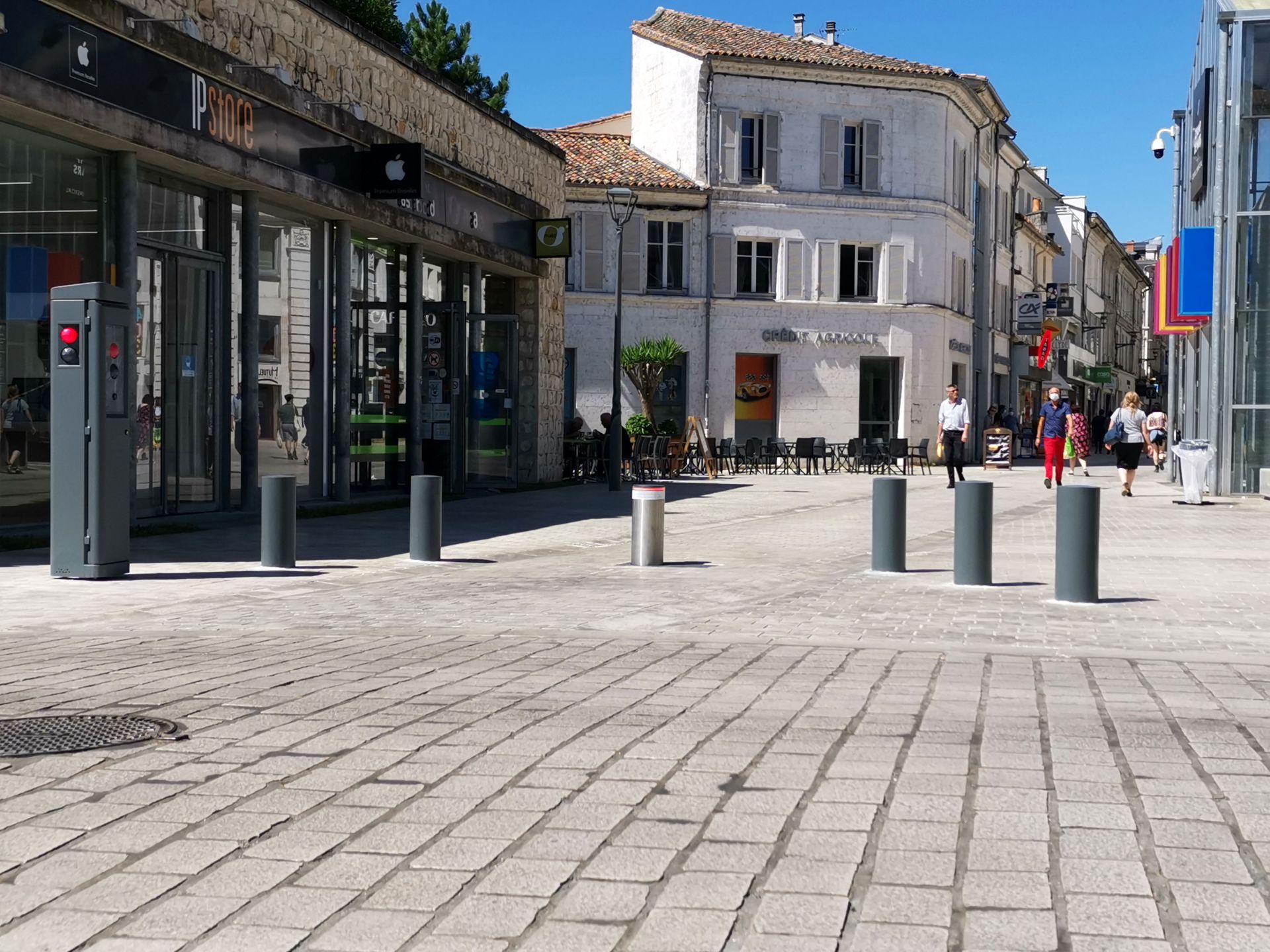 Borne escamotable à motorisation électrique conçue et brevetée par BES - CITECO_1