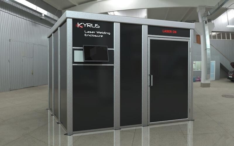 Cabine de soudage laser classe 4 - 3x3m avec porte à charnière_1