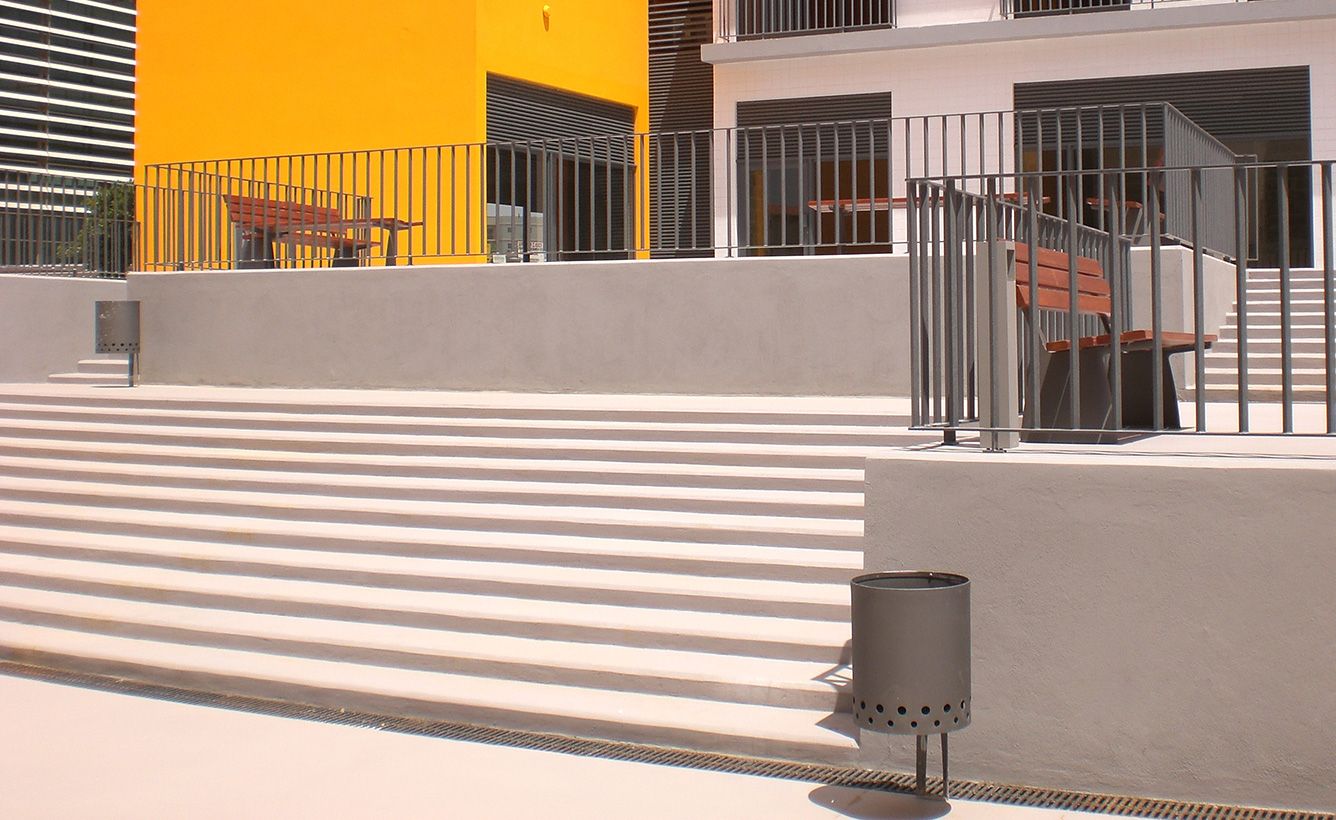 Embondeiro - Poubelle publique Larus - acier ou maille d'acier - 55L_1