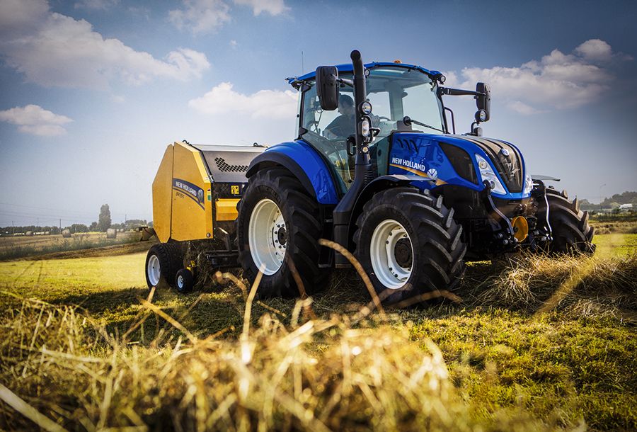 Machine agricole New Holland pour la production de balles rondes de haute qualité