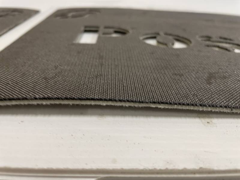 MTCP - Service de découpe au jet d'eau précis et polyvalent pour panneaux de signalisation sur mesure_1