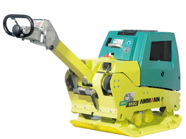 Plaque vibrante Ammann APH 6530 - 491 kg - système d'excitation à trois arbres - démarreur électrique en option_1