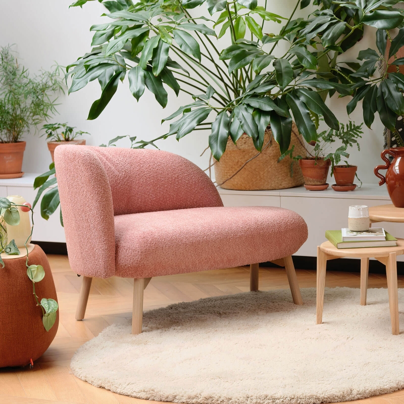 Canapé d'accueil ergonomique et minimaliste pour espaces professionnels_1