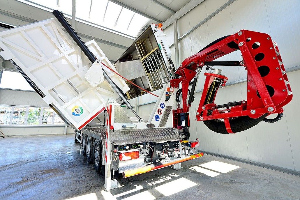 Camion aspirateur industriel avec compresseur d'air 4,5 m³/min