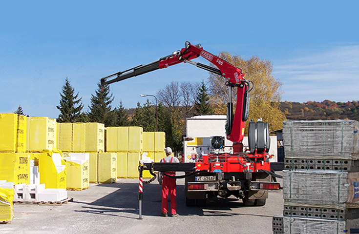 Grue auxiliaire Fassi F85B.2 Dynamic - capacité de levage jusqu'à 8,20 tm - bras hydraulique jusqu'à 16,55 m avec jib_1