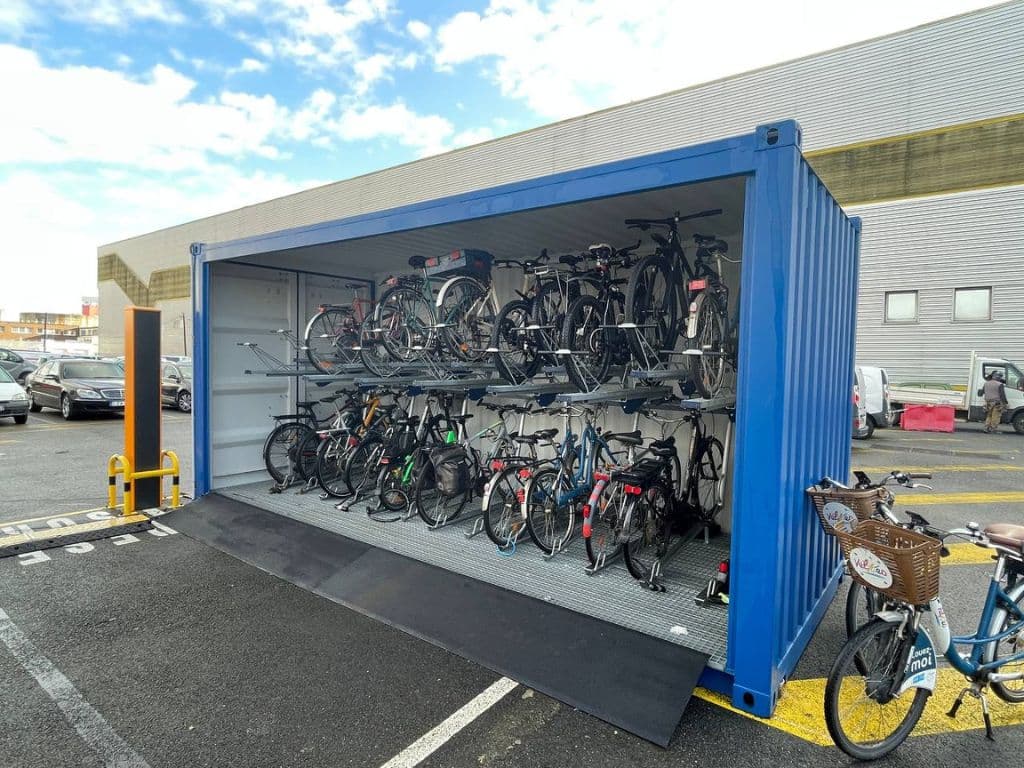 Abris vélos ouvert fabriqué à partir de containers maritimes - ESCALE_1