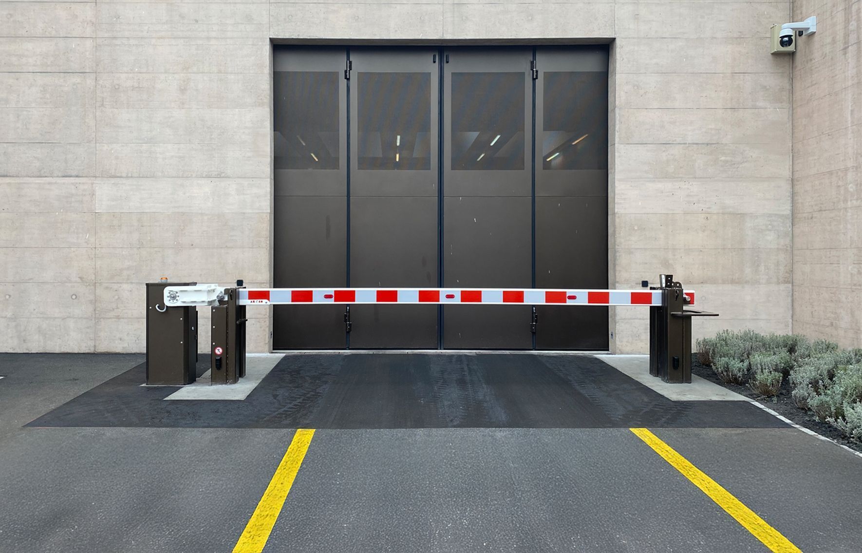 Barrière automatique levante de sécurité - Anti-véhicules-bélier, crash testée à 80 km/h, norme IWA 14-1 - AB-C80_1