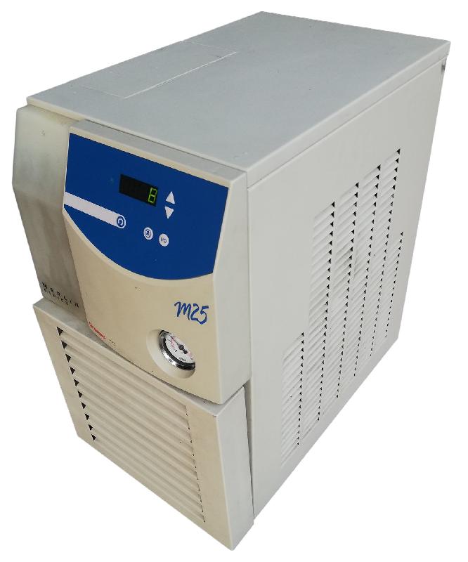 Refroidisseur à circulation NESLAB MERLIN M25_1