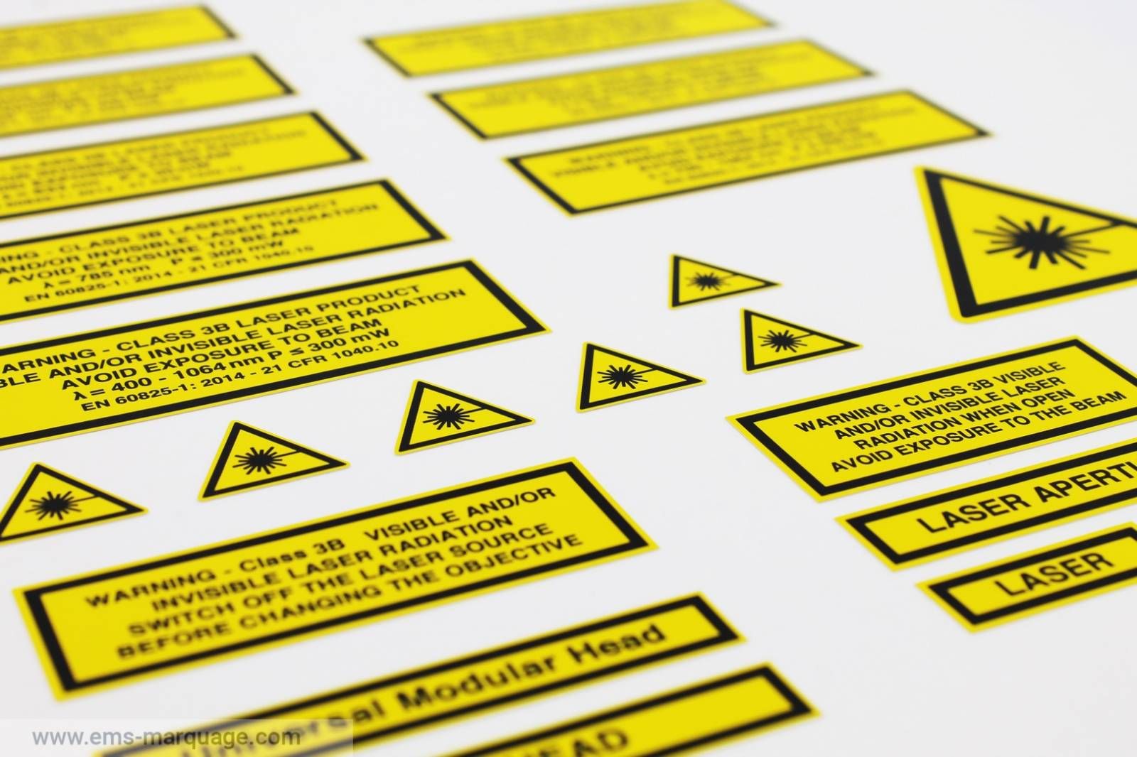 Impression sérigraphie - EMS Marquage - sur vinyle pour étiquettes industrielles résistantes et conformes EN 60825-1_1