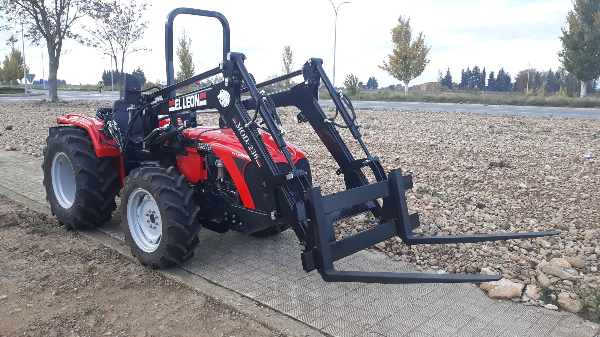 Chargeur frontal série mini - el leon_1