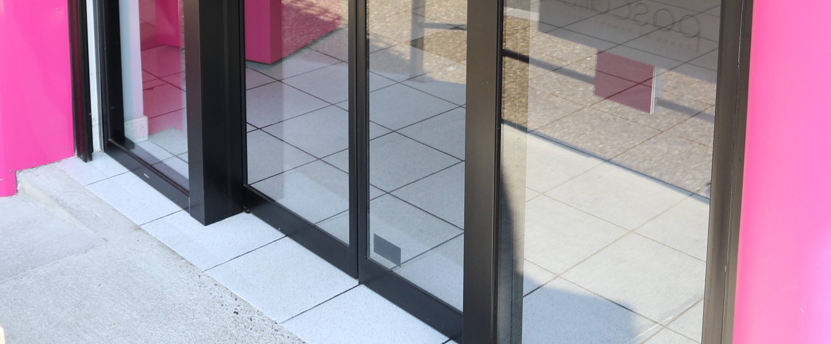 Porte automatique coulissante 2 vantaux - circulation fluide - dimensions diverses_1