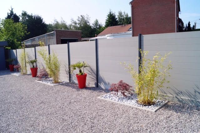 Clôture occultante en composite coloris gris anthracite