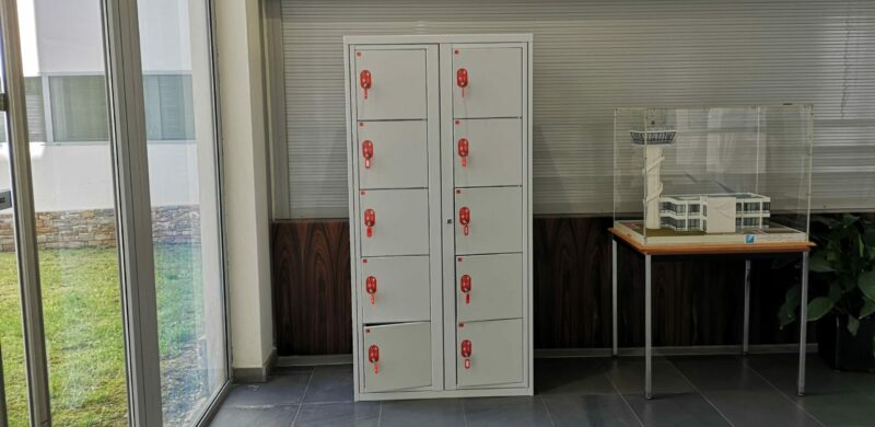 Casier intérieur & borne de recharge pour vélo électrique - velcase_1