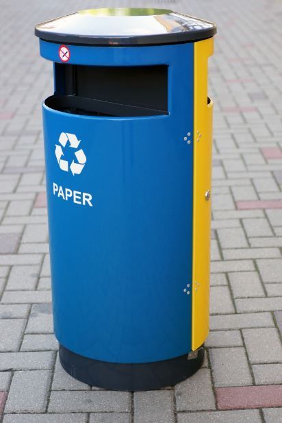 Poubelle de tri sélectif pour bâtiment public ou parc