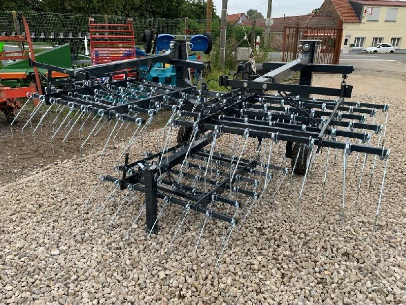 Herse étrille NC 4.5m KL - Occasion - Dents 7mm - Repliage hydraulique_1