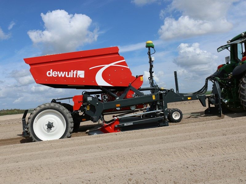 Structural 30 - planteuse - dewulf bv - capacité de trémie 1500 à 3500 kg_1