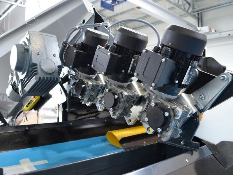 Équipement industriel KMK KP 4016 avec variateur de vitesse