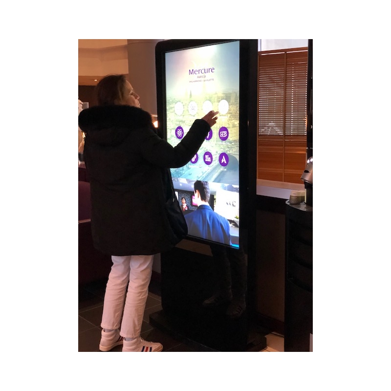 Totem tactile 139 cm - écran capacitif multi-touch - 55'' Android digital_1